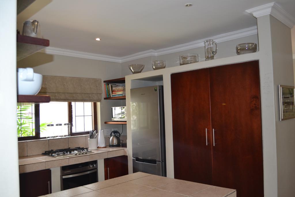 Mahogany House - Solar Powered Villa Ballito Luaran gambar